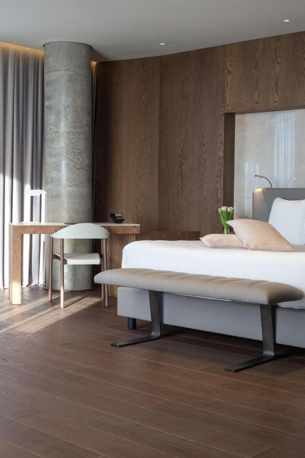 Maritim Hotel Plaza Tirana Eksteriør billede A bedroom at the hotel