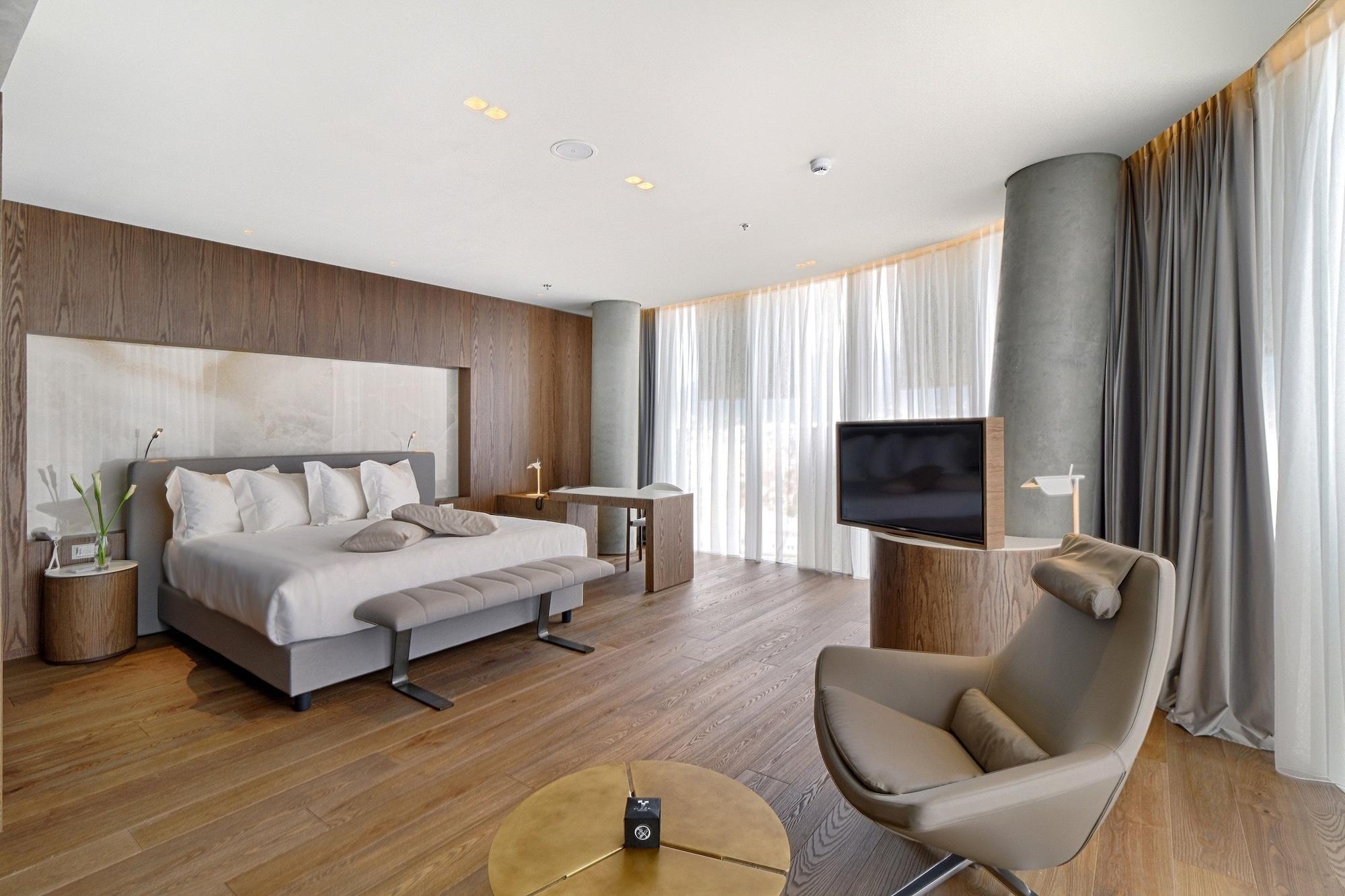 Maritim Hotel Plaza Tirana Eksteriør billede